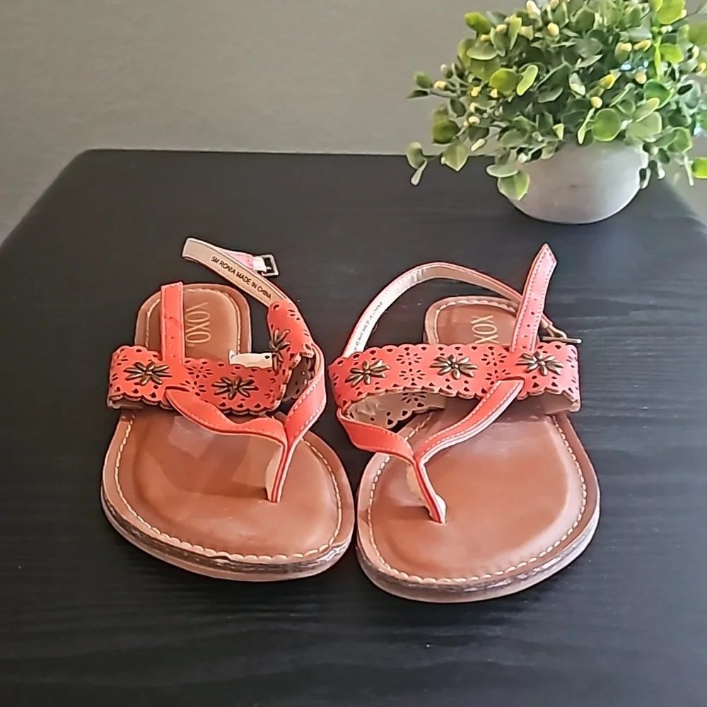 Sandals - Picture 2 of 3